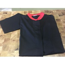 Chaqueta Negra Con Cuello mao en Rojo